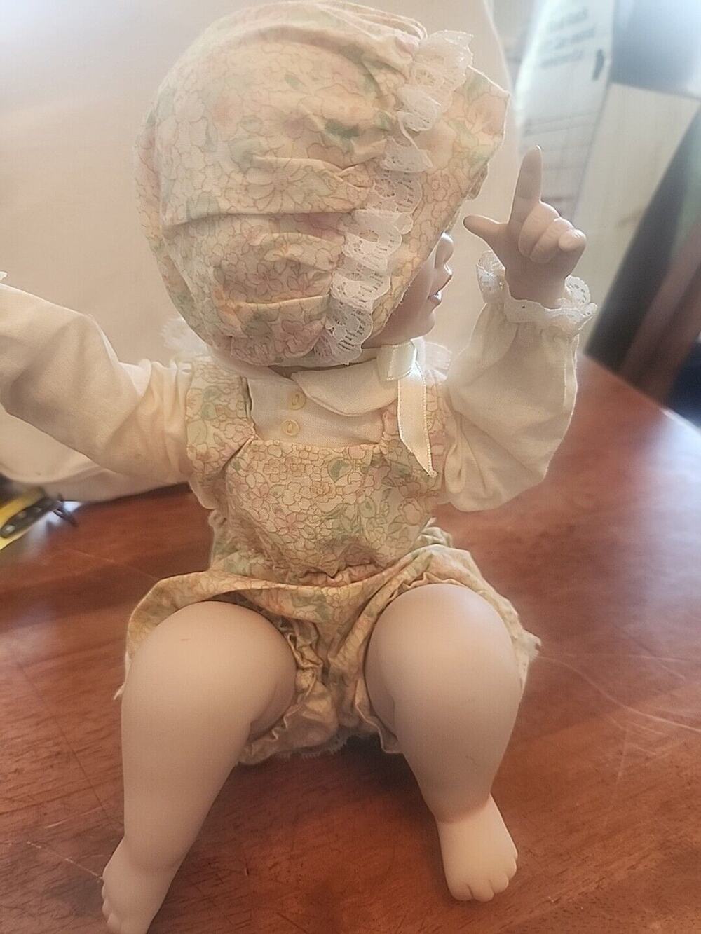 Ashton Drake Galleries Porcelain Doll "LISA" by Yolanda Bello CUTE!